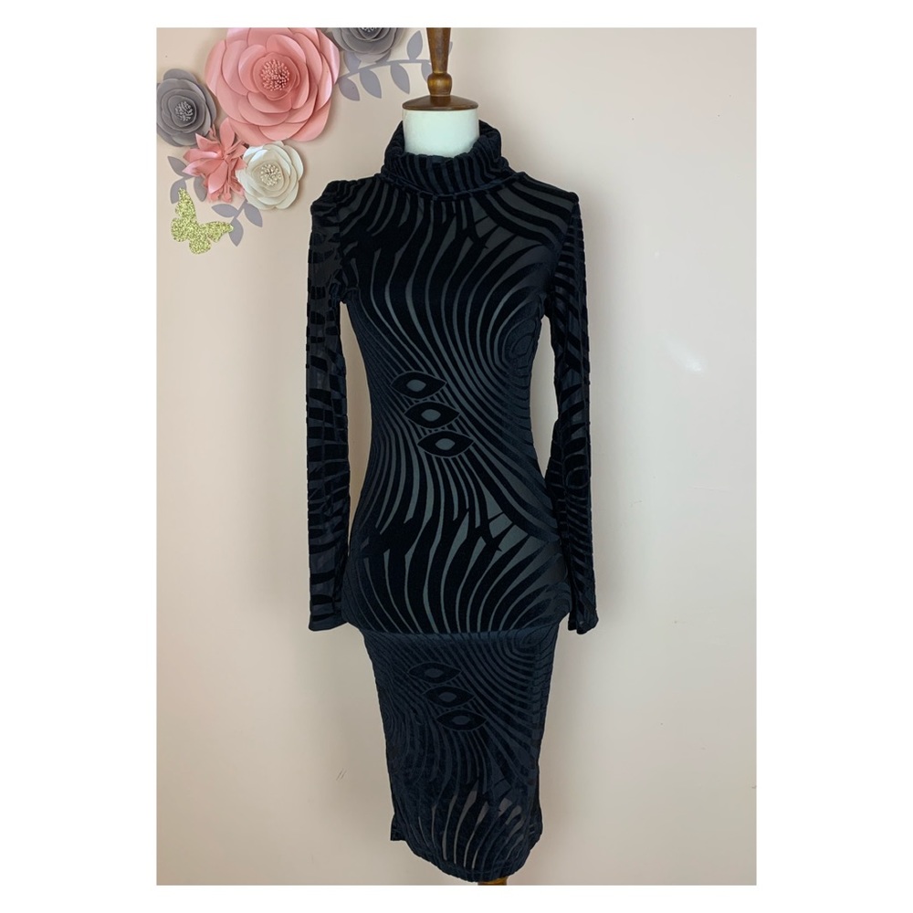 CODIGO Velvet Cut Out Mesh Bodycon Fitting Dress